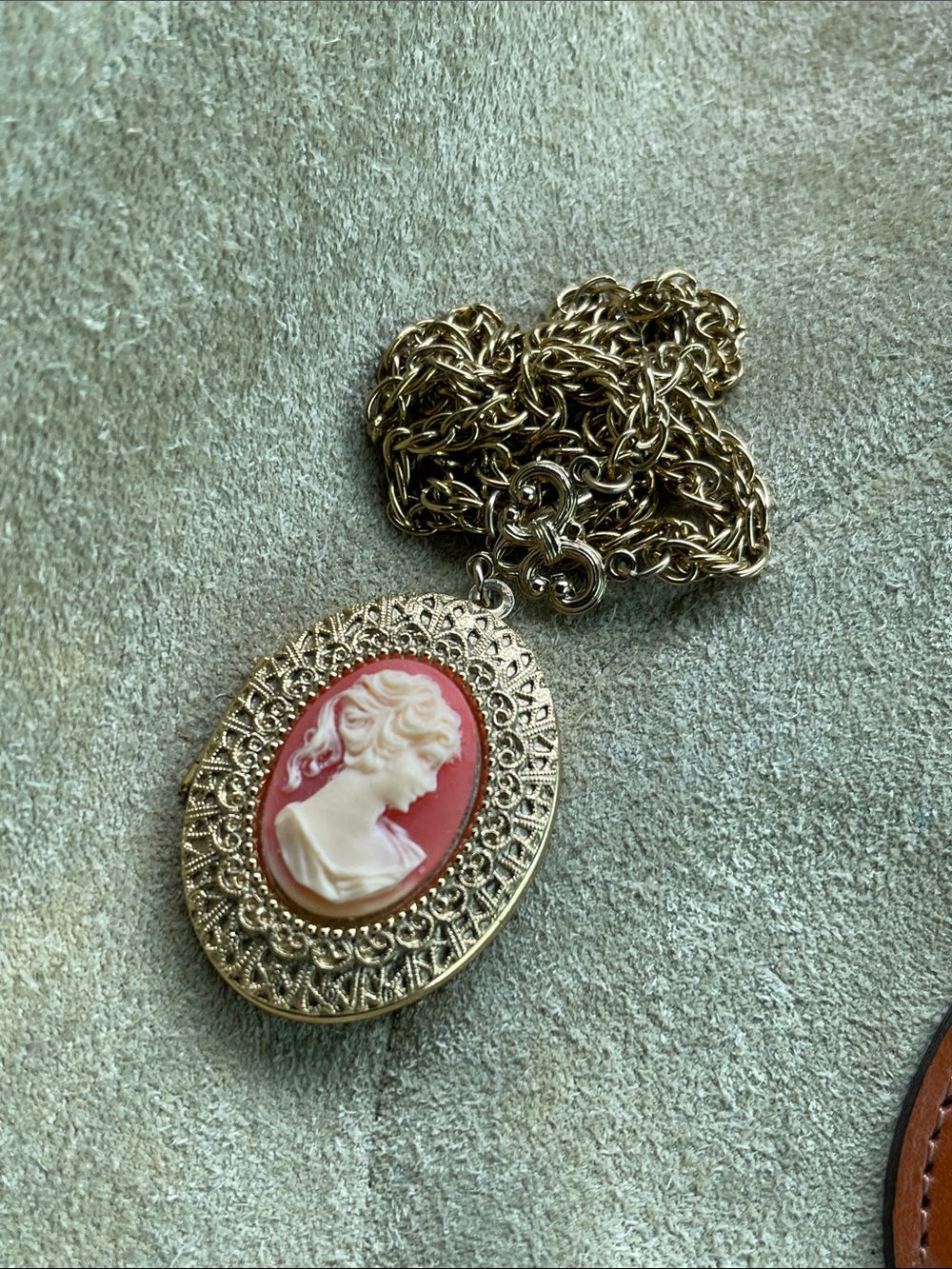 Gold Cameo Pendant Necklace with Coral Background - Vintage-Style Women Jewelry